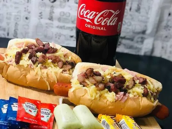 Dupla de Hot Dogs + Coca-Cola 1l